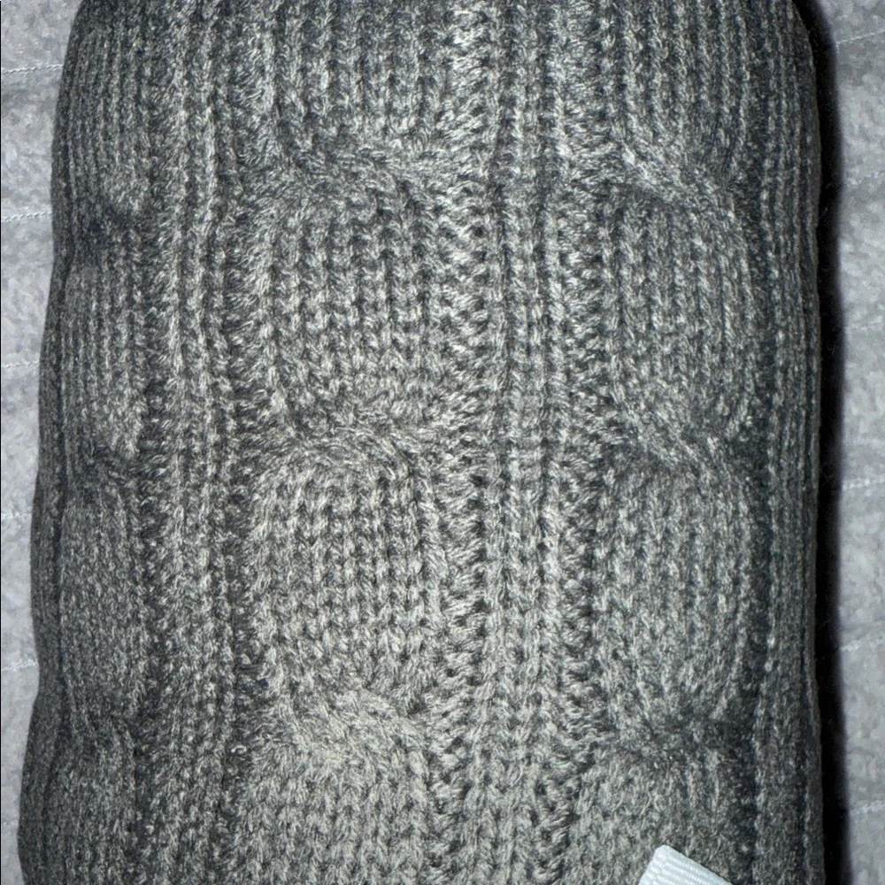 Elegant Gray Cable Knit Throw Blanket 50x60”